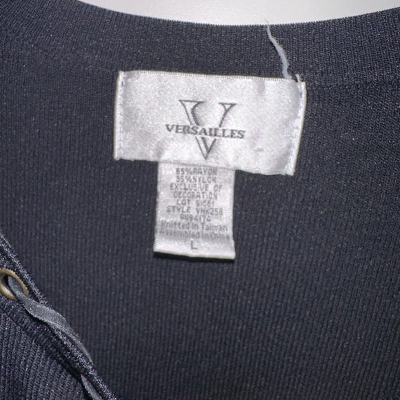 Black woman shirt with long sleeves - Picture 3 of 3